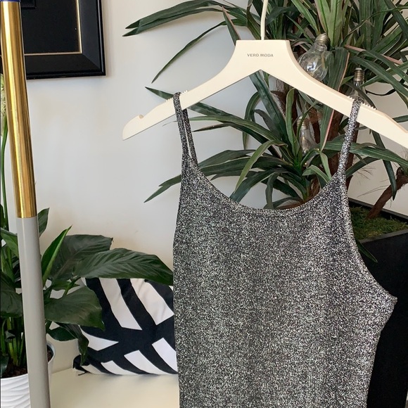 Robes - Picture 2 of 6